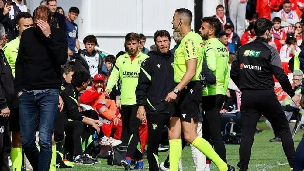 Polémica en el Burgos-Almería.
