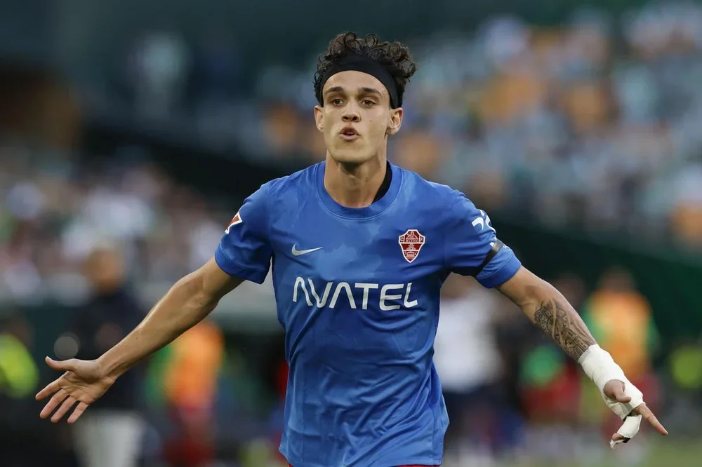 Héctor Fort celebra el empate en La Cartuja