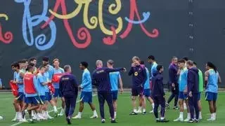 Hansi Flick ya tiene once para el Clásico